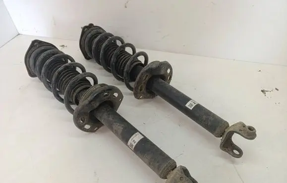Infiniti Q50 Rear shock absorber/damper 562104GE1D