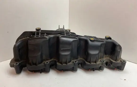 Volkswagen Jetta VI Intake manifold 03L129711AL