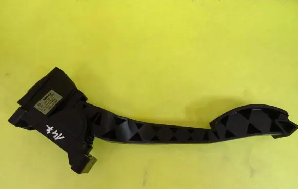 Alfa Romeo 147 Accelerator throttle pedal 0281002380