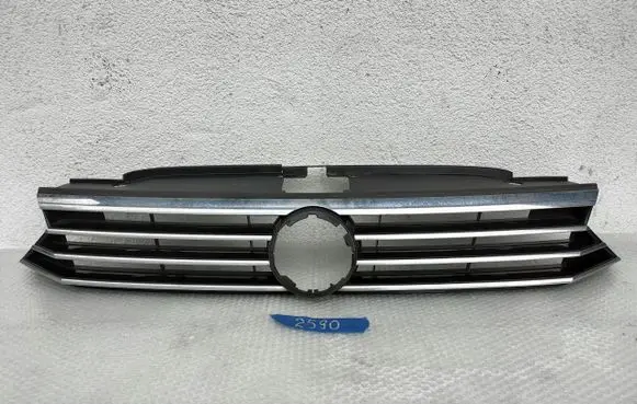 Volkswagen PASSAT B8 Front bumper upper radiator grill 3G0853653