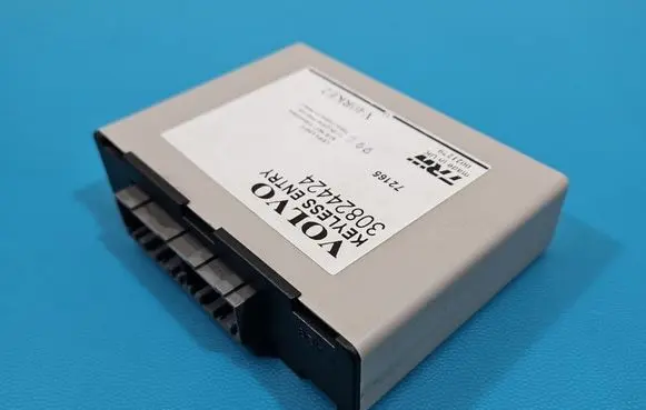 Volvo S40, V40 Central body control module 30824424 IMPRK1520369