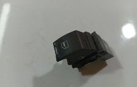 Volkswagen Golf V Electric window control switch 1F0959855