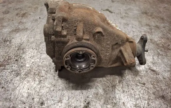 BMW 1 E81 E87 Rear differential 7566169