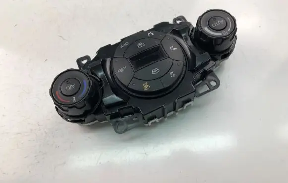 Ford Fiesta Interior fan control switch 8A6T18C612