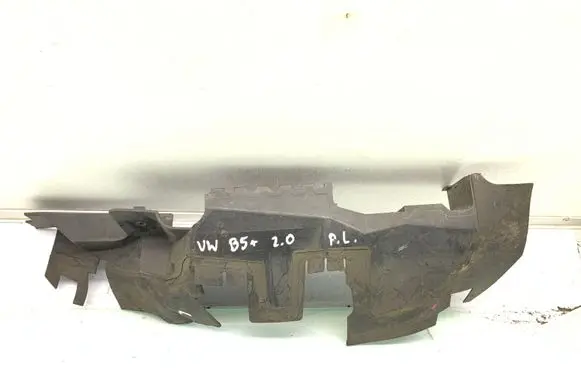 Volkswagen PASSAT B5.5 Air intake duct part 3B0121284E