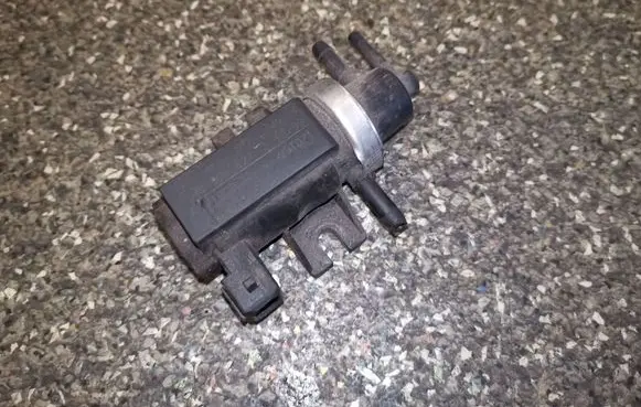 Audi A6 S6 C5 4B Turbo solenoid valve 1H0906627