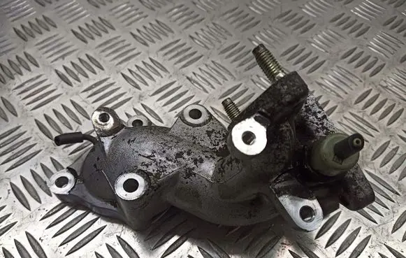 Toyota Corolla E140 E150 EGR valve cooler bracket 