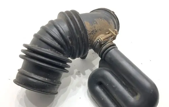 KIA Sportage Air intake hose/pipe 28139-2E000