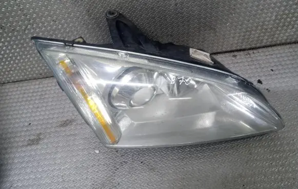 Ford Focus Headlight/headlamp 10178 XEON E4020611