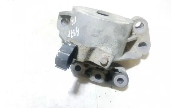 Citroen Nemo Engine mount bracket