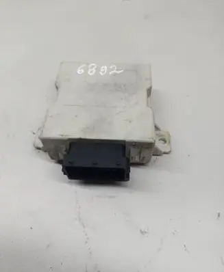 Toyota Avensis T250 Window wiper relay 150696