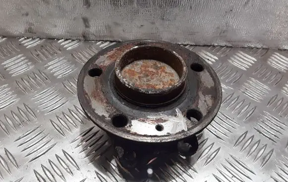 Volvo S60 Rear wheel hub