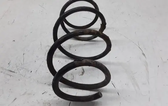 BMW 5 E39 Front coil spring