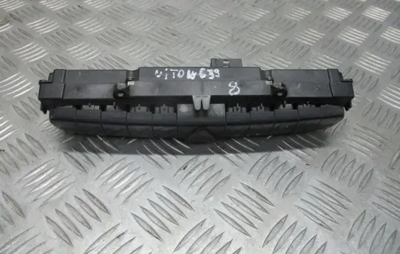 Mercedes-Benz Vito Viano W639 Hazard warning light relay 