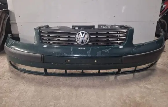 Volkswagen PASSAT B5 Front bumper 3B0807231