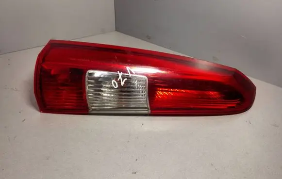 Volvo V70 Rear/tail lights 9154493
