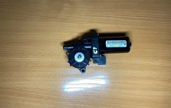 Mercedes-Benz E A207 Generator/alternator belt tensioner A2078600182