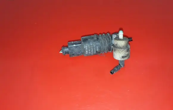 Volkswagen Touareg I Windscreen/windshield washer pump 1J6955651