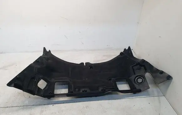 Mercedes-Benz C W205 Other engine bay part A2056206801