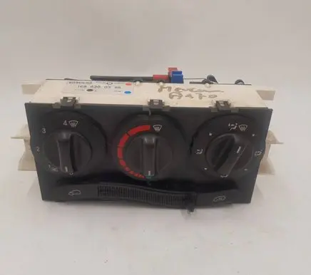 Mercedes-Benz A W168 Climate control unit K090699 1688300385