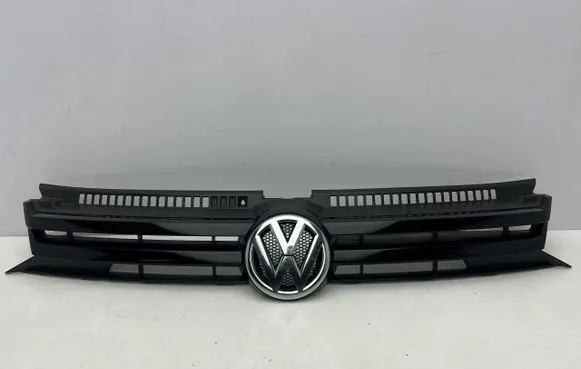 Volkswagen Golf Plus Front bumper upper radiator grill 5M0853651