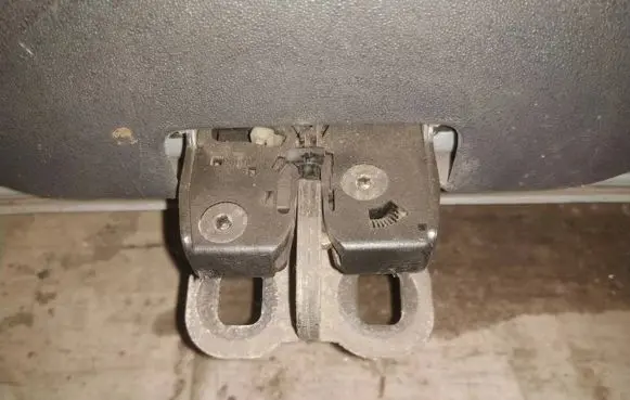 Renault Megane II Tailgate/trunk/boot lock/catch/latch