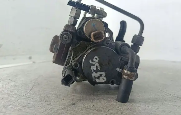 Toyota Corolla Verso E121 Fuel injection high pressure pump 