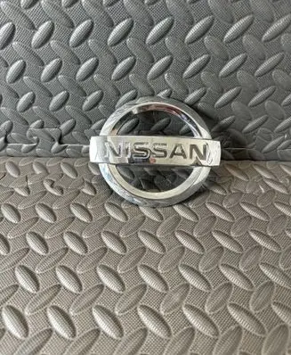 Nissan Primastar Manufacturers badge/model letters 93850325 8200197242