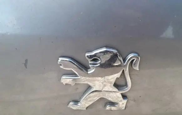 Peugeot 607 Manufacturer badge logo/emblem 