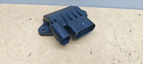 Mercedes-Benz S W221 Glow plug pre-heat relay A6429007801
