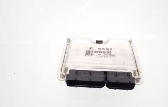 Volkswagen PASSAT B5 Engine control unit/module 038906019CD 0281010218