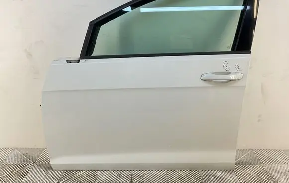 Volkswagen Golf VII Front door 