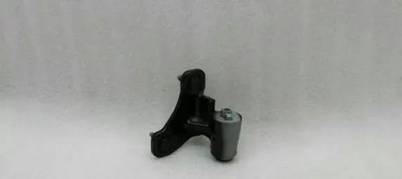 Mercedes-Benz E W212 Front door lower hinge A2047201837