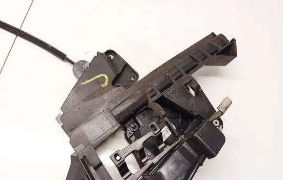Ford Focus Rear door lock 4M5AA26412BB