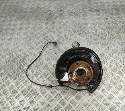 Mercedes-Benz CLA C117 X117 W117 Rear wheel hub A2463503541 A2464230420