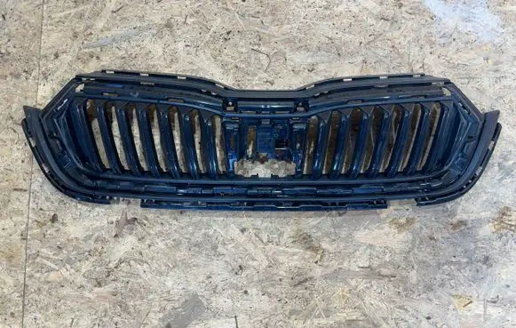 Skoda Octavia Mk4 Front bumper upper radiator grill 5E3853653 S2503K015