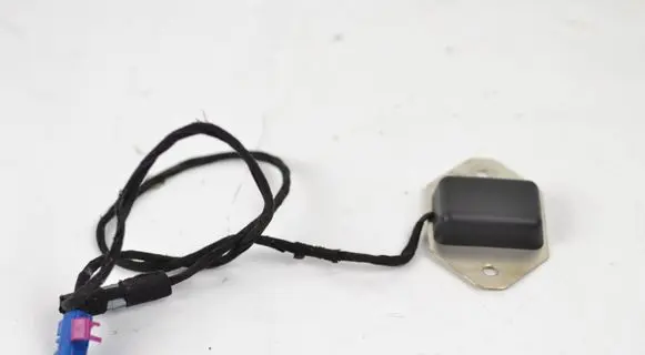 Chrysler Sebring (JS) Antenna control unit 05064338AA 61004C 40908