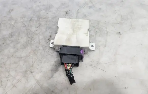 Toyota Avensis T250 Window wiper relay 8594005040