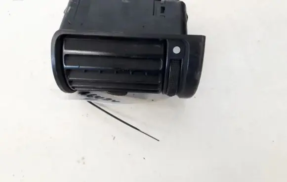 Audi A4 S4 B5 8D Dash center air vent grill 8D1820901