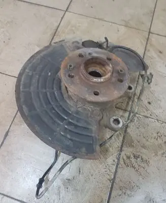 Mercedes-Benz ML W163 Front wheel hub spindle knuckle