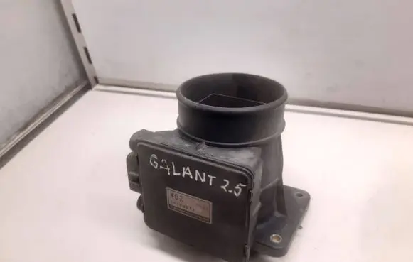 Mitsubishi Galant Mass air flow meter E5T08071 7Y28 2171