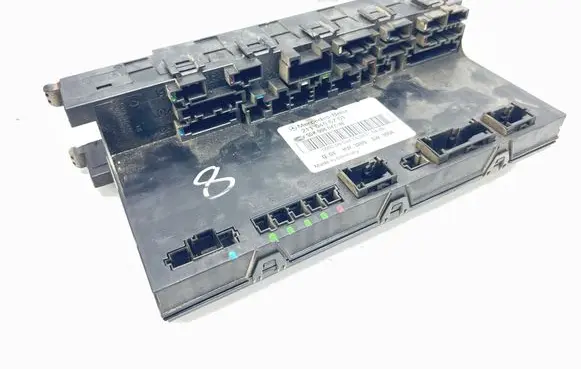 Mercedes-Benz E W211 Fuse module 2115456701 5DK00804746