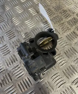 BMW 7 G11 G12 Throttle valve 8512452