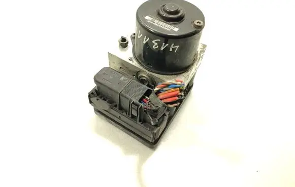 Volvo V50 ABS Pump 31274911 31274912