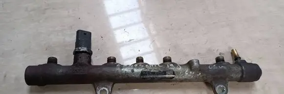 Opel Vivaro Fuel main line pipe 0445214065