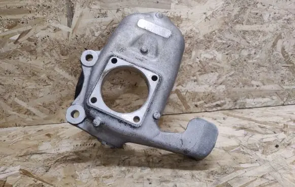 Maserati GranTurismo Front wheel hub spindle knuckle 206791 28822505