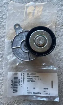 Audi Q2 - Generator/alternator belt tensioner 04L903315F