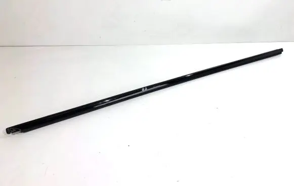 BMW 2 F22 F23 Front door glass trim molding 