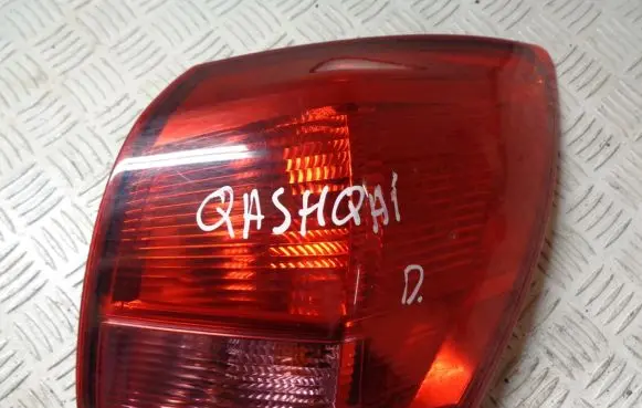 Nissan Qashqai+2 Rear/tail lights 89070312