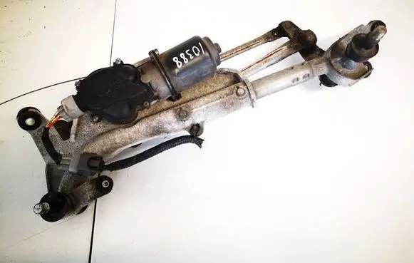 Honda CR-V Front wiper linkage and motor